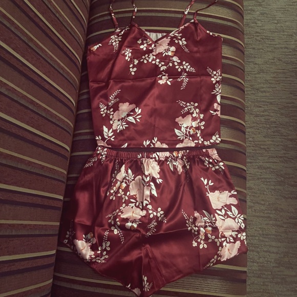 SATIN FLORAL LARGE LINGERIE CAMI SHORTS SET NWT - Picture 3 of 5